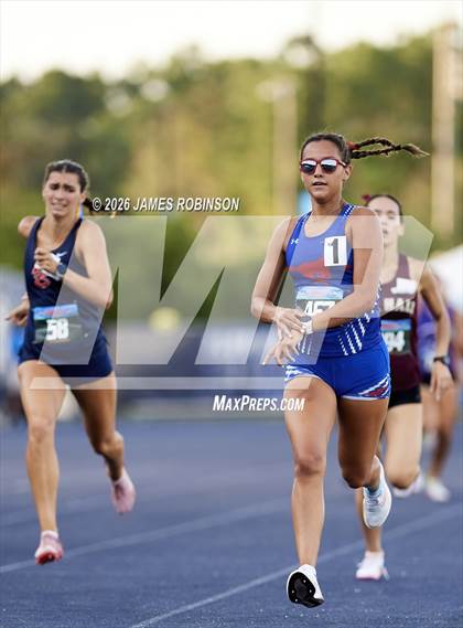 Thumbnail 2 in FHSAA Class 1A Final (800m) photogallery.