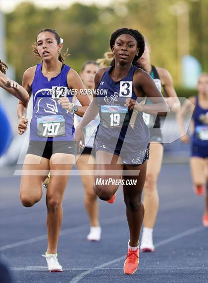 Thumbnail 1 in FHSAA Class 1A Final (800m) photogallery.
