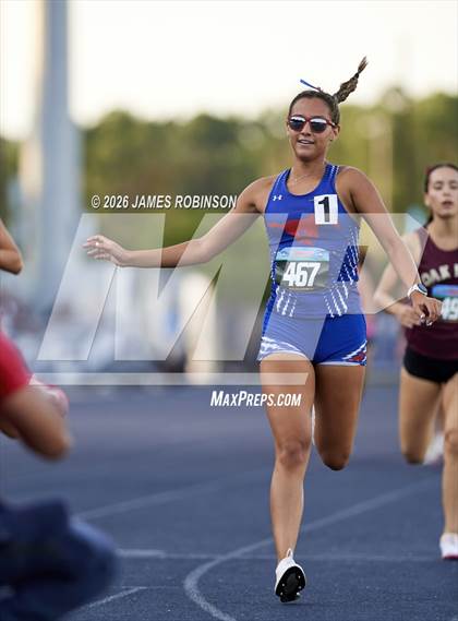 Thumbnail 3 in FHSAA Class 1A Final (800m) photogallery.