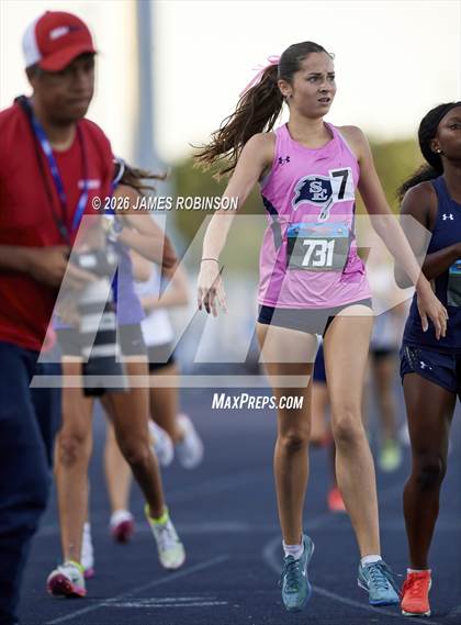 Thumbnail 1 in FHSAA Class 1A Final (800m) photogallery.