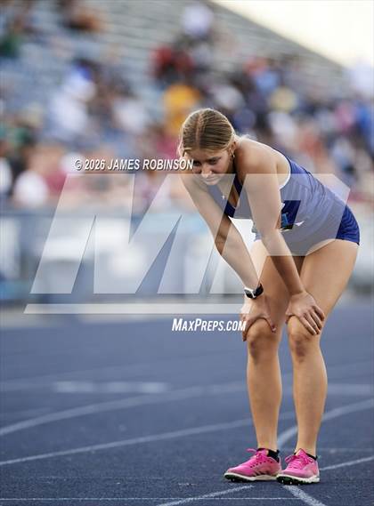 Thumbnail 3 in FHSAA Class 1A Final (800m) photogallery.