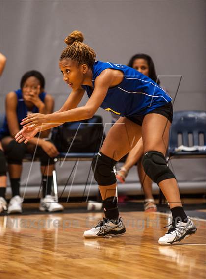 Thumbnail 3 in Berkner [L. V.] Vs. Conrad (Garland ISD Tournament) photogallery.