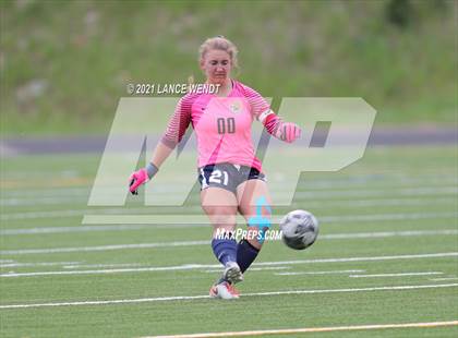 Thumbnail 3 in Steamboat Springs @ Evergreen (CHSAA 4A Quarterfinals) photogallery.