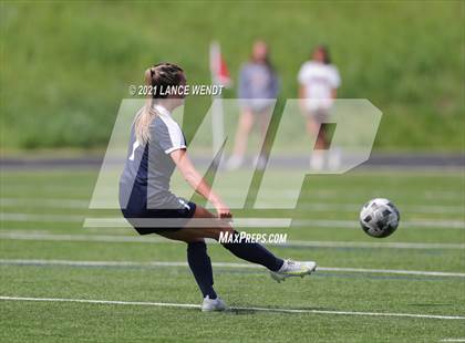 Thumbnail 3 in Steamboat Springs @ Evergreen (CHSAA 4A Quarterfinals) photogallery.