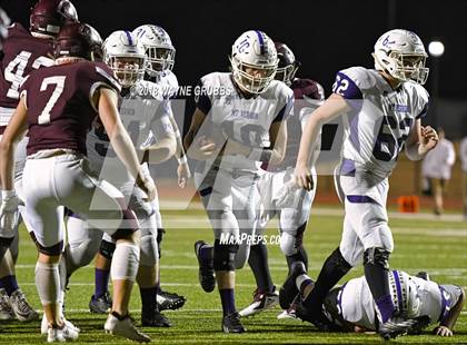 Thumbnail 2 in Atlanta vs. Mt. Vernon (UIL 3A Regional Playoff) photogallery.