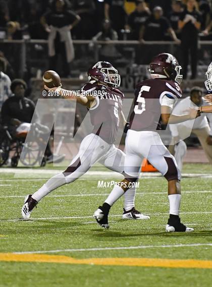 Thumbnail 2 in Atlanta vs. Mt. Vernon (UIL 3A Regional Playoff) photogallery.
