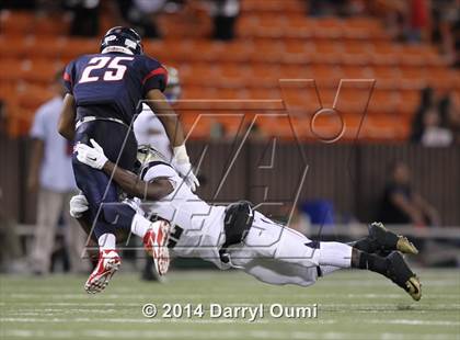 Thumbnail 2 in St. John Bosco vs. St. Louis photogallery.