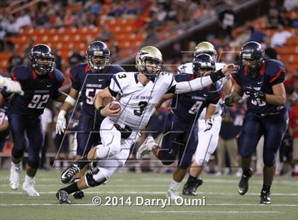 Thumbnail 2 in St. John Bosco vs. St. Louis photogallery.