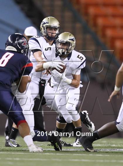 Thumbnail 3 in St. John Bosco vs. St. Louis photogallery.