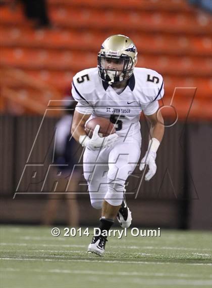 Thumbnail 2 in St. John Bosco vs. St. Louis photogallery.