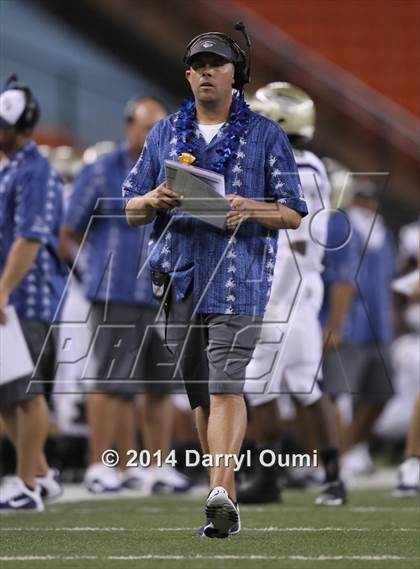 Thumbnail 2 in St. John Bosco vs. St. Louis photogallery.