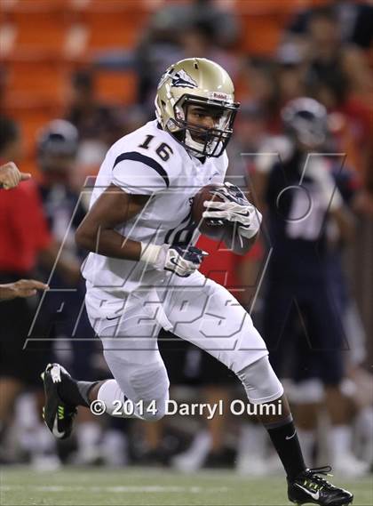 Thumbnail 2 in St. John Bosco vs. St. Louis photogallery.