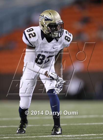 Thumbnail 1 in St. John Bosco vs. St. Louis photogallery.