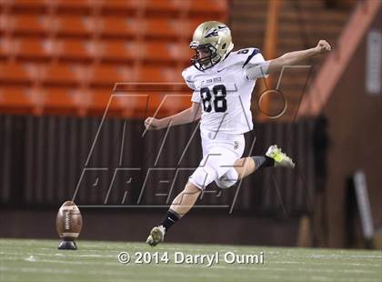 Thumbnail 1 in St. John Bosco vs. St. Louis photogallery.