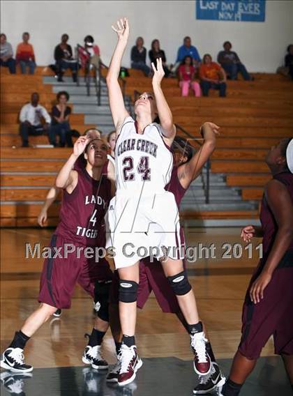 Thumbnail 3 in Clear Creek vs. A&M Consolidated (McDonalds Texas Invitational) photogallery.