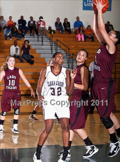 Thumbnail 3 in Clear Creek vs. A&M Consolidated (McDonalds Texas Invitational) photogallery.