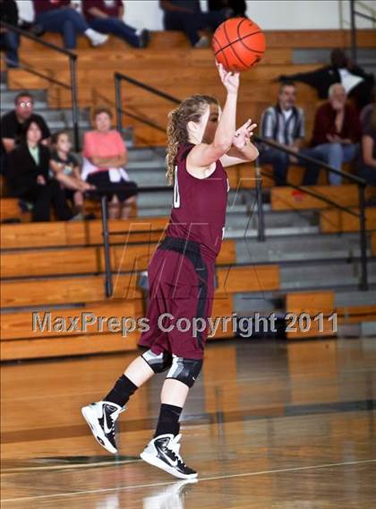 Thumbnail 2 in Clear Creek vs. A&M Consolidated (McDonalds Texas Invitational) photogallery.
