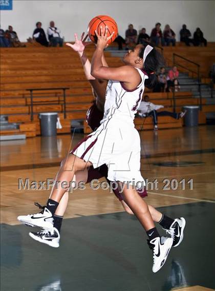 Thumbnail 3 in Clear Creek vs. A&M Consolidated (McDonalds Texas Invitational) photogallery.