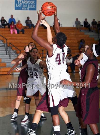 Thumbnail 2 in Clear Creek vs. A&M Consolidated (McDonalds Texas Invitational) photogallery.