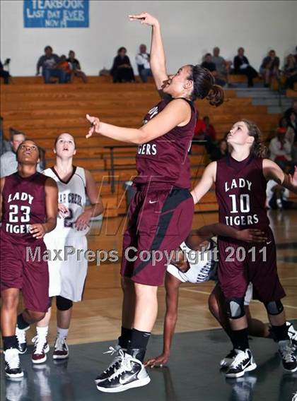 Thumbnail 1 in Clear Creek vs. A&M Consolidated (McDonalds Texas Invitational) photogallery.