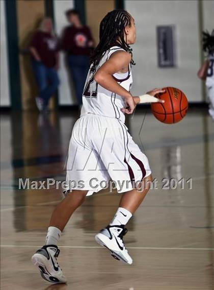 Thumbnail 2 in Clear Creek vs. A&M Consolidated (McDonalds Texas Invitational) photogallery.