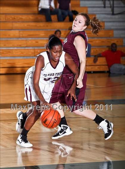 Thumbnail 3 in Clear Creek vs. A&M Consolidated (McDonalds Texas Invitational) photogallery.