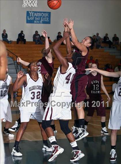 Thumbnail 1 in Clear Creek vs. A&M Consolidated (McDonalds Texas Invitational) photogallery.