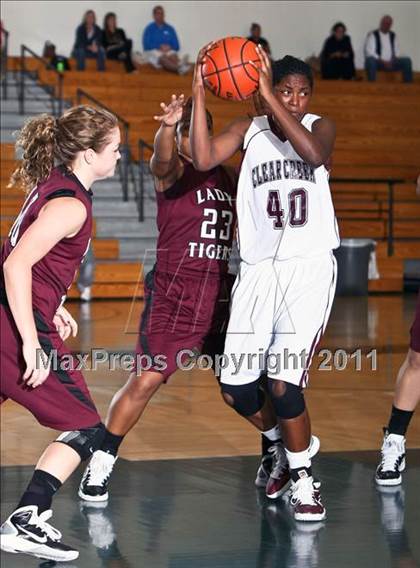 Thumbnail 1 in Clear Creek vs. A&M Consolidated (McDonalds Texas Invitational) photogallery.