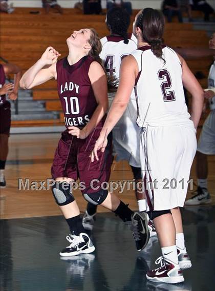 Thumbnail 3 in Clear Creek vs. A&M Consolidated (McDonalds Texas Invitational) photogallery.