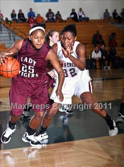 Thumbnail 2 in Clear Creek vs. A&M Consolidated (McDonalds Texas Invitational) photogallery.