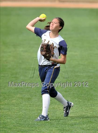 Thumbnail 3 in Warren vs Huntington Beach (Timberwolf Classic) photogallery.