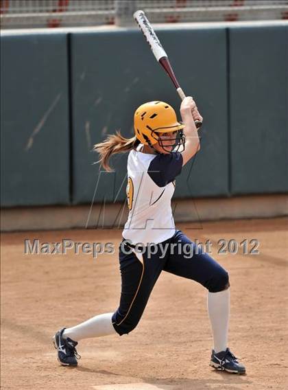 Thumbnail 3 in Warren vs Huntington Beach (Timberwolf Classic) photogallery.