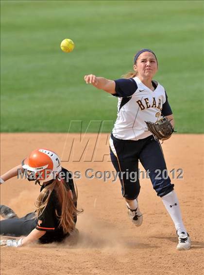 Thumbnail 2 in Warren vs Huntington Beach (Timberwolf Classic) photogallery.