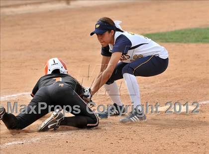 Thumbnail 2 in Warren vs Huntington Beach (Timberwolf Classic) photogallery.