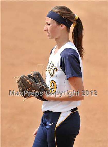 Thumbnail 3 in Warren vs Huntington Beach (Timberwolf Classic) photogallery.