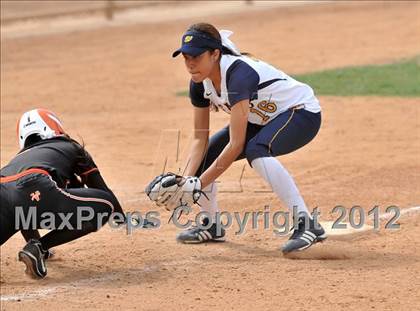 Thumbnail 1 in Warren vs Huntington Beach (Timberwolf Classic) photogallery.