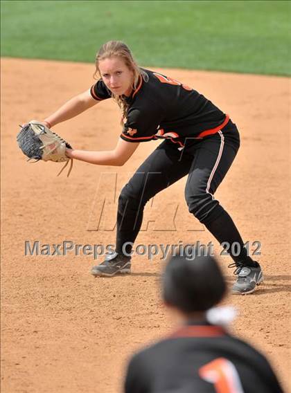Thumbnail 1 in Warren vs Huntington Beach (Timberwolf Classic) photogallery.