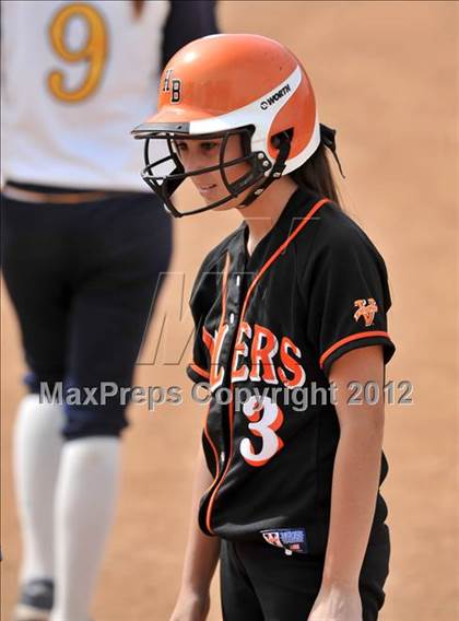 Thumbnail 1 in Warren vs Huntington Beach (Timberwolf Classic) photogallery.