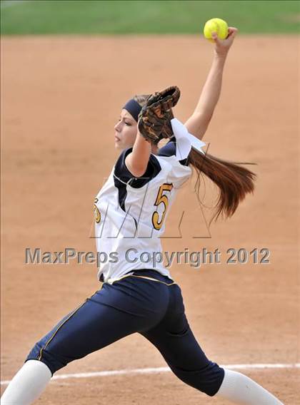 Thumbnail 2 in Warren vs Huntington Beach (Timberwolf Classic) photogallery.