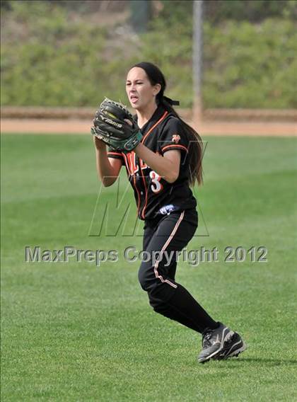 Thumbnail 2 in Warren vs Huntington Beach (Timberwolf Classic) photogallery.