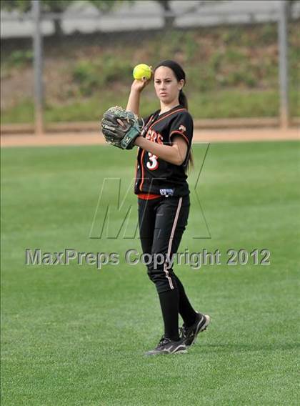 Thumbnail 3 in Warren vs Huntington Beach (Timberwolf Classic) photogallery.