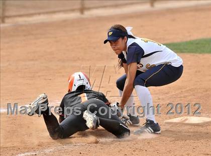 Thumbnail 3 in Warren vs Huntington Beach (Timberwolf Classic) photogallery.