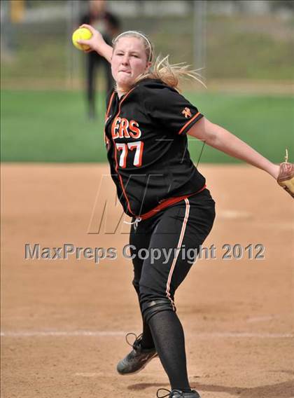 Thumbnail 1 in Warren vs Huntington Beach (Timberwolf Classic) photogallery.