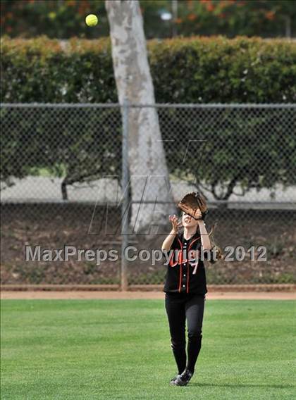 Thumbnail 3 in Warren vs Huntington Beach (Timberwolf Classic) photogallery.