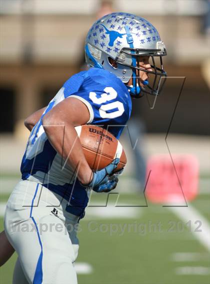 Thumbnail 2 in Thunder Ridge vs. B & B (KSHSAA 8M D2 State Championship) photogallery.