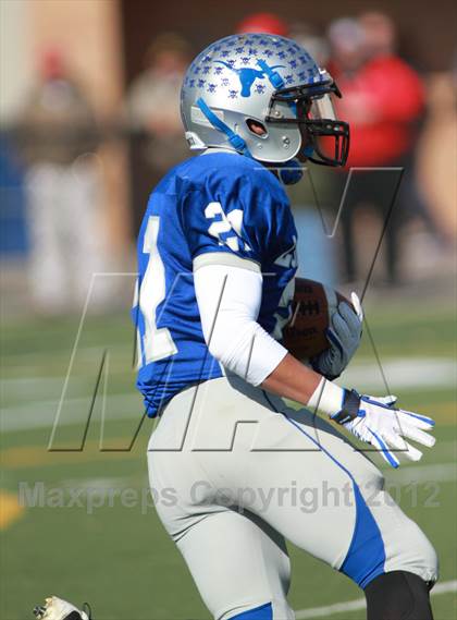 Thumbnail 2 in Thunder Ridge vs. B & B (KSHSAA 8M D2 State Championship) photogallery.