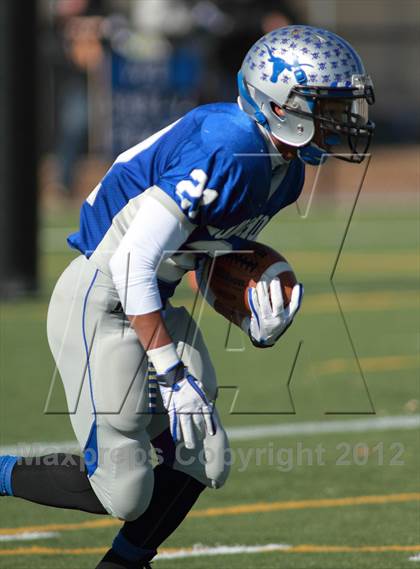 Thumbnail 2 in Thunder Ridge vs. B & B (KSHSAA 8M D2 State Championship) photogallery.