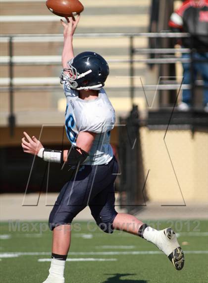 Thumbnail 3 in Thunder Ridge vs. B & B (KSHSAA 8M D2 State Championship) photogallery.