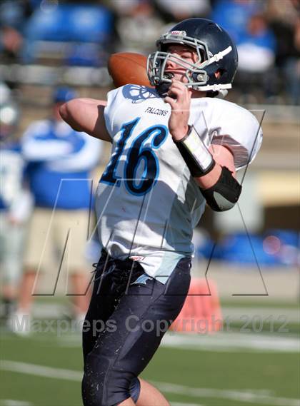 Thumbnail 2 in Thunder Ridge vs. B & B (KSHSAA 8M D2 State Championship) photogallery.