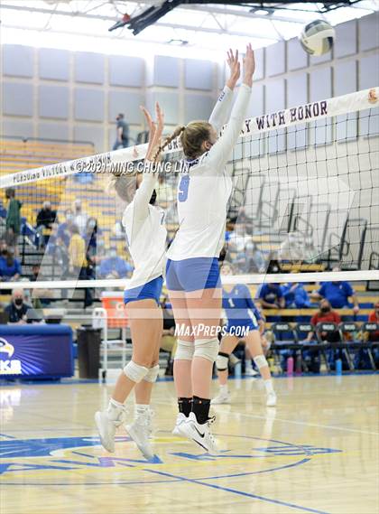 Thumbnail 2 in University Prep @ Exeter (CIF State D4 Final) photogallery.